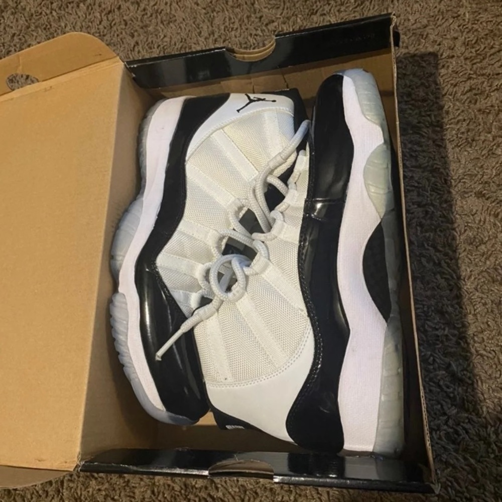 Jordan 11 Concord